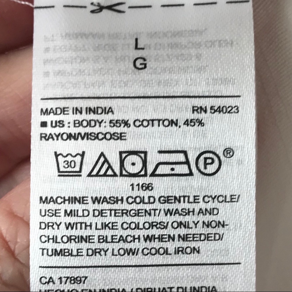 NWOT. Feminine White on White Blouse - Picture 8 of 8